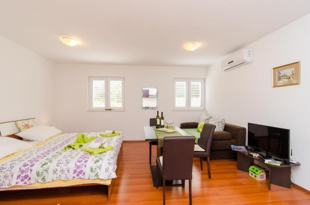 Apartments Ira Дубровник Екстериор снимка