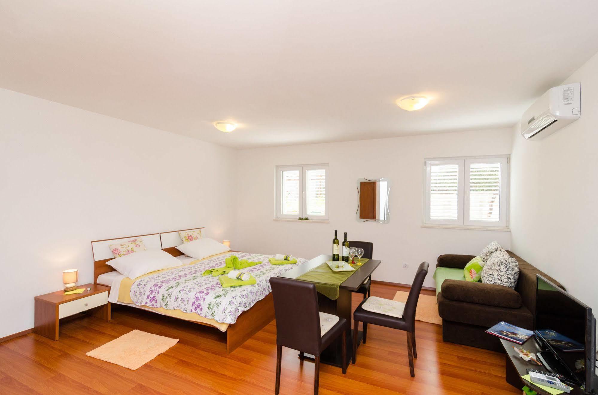 Apartments Ira Дубровник Екстериор снимка